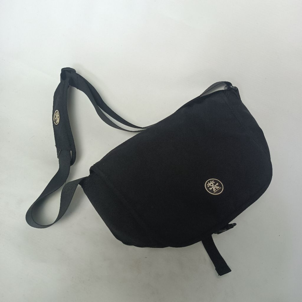 Tas Crumpler Sling Bag Tas Selempang Preloved Second Bekas Original