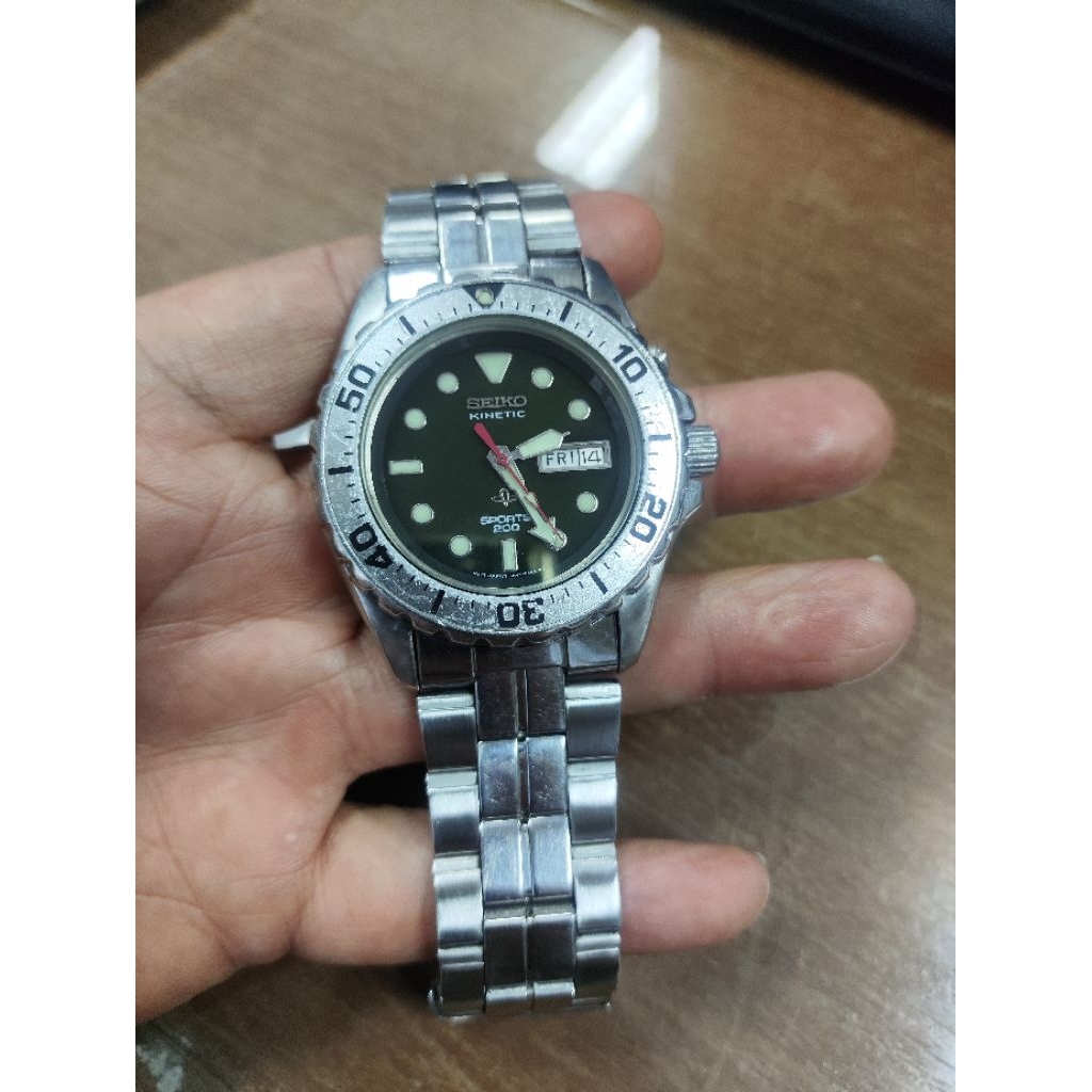 Seiko kinetic sport 200M