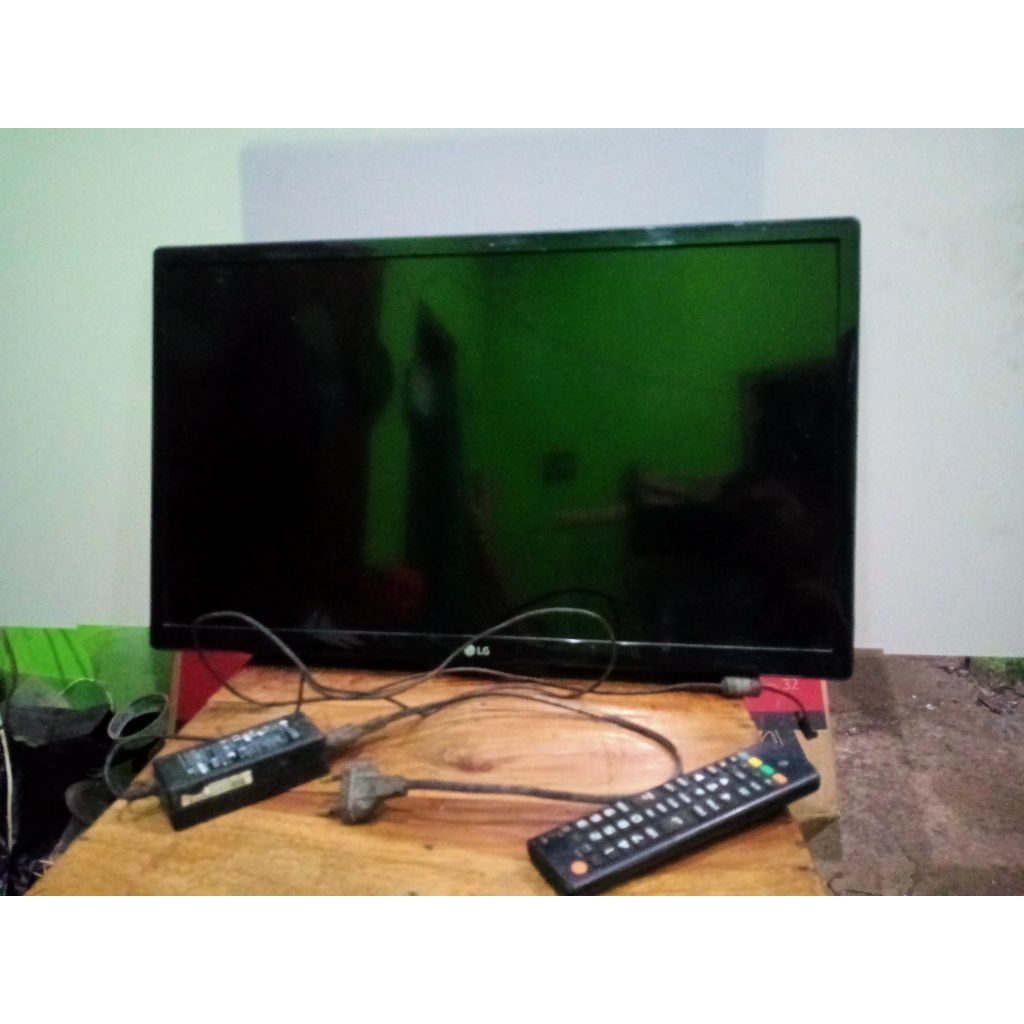 Tv LED 24 inch, merk LG Analog Second