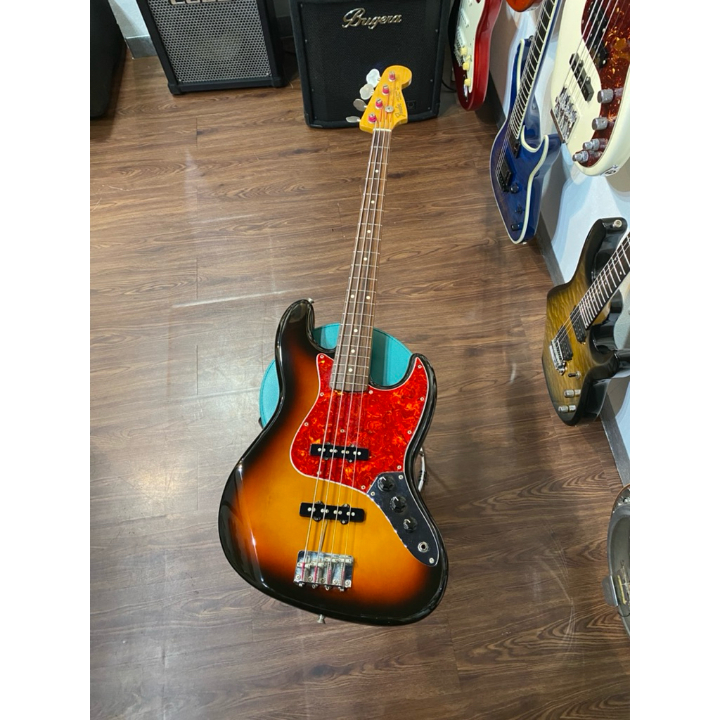 Fender Jazz Bass RI 62 Sunburst Made in Japan