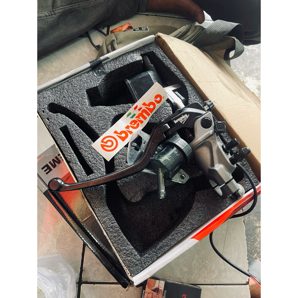 master rem brembo  kiri