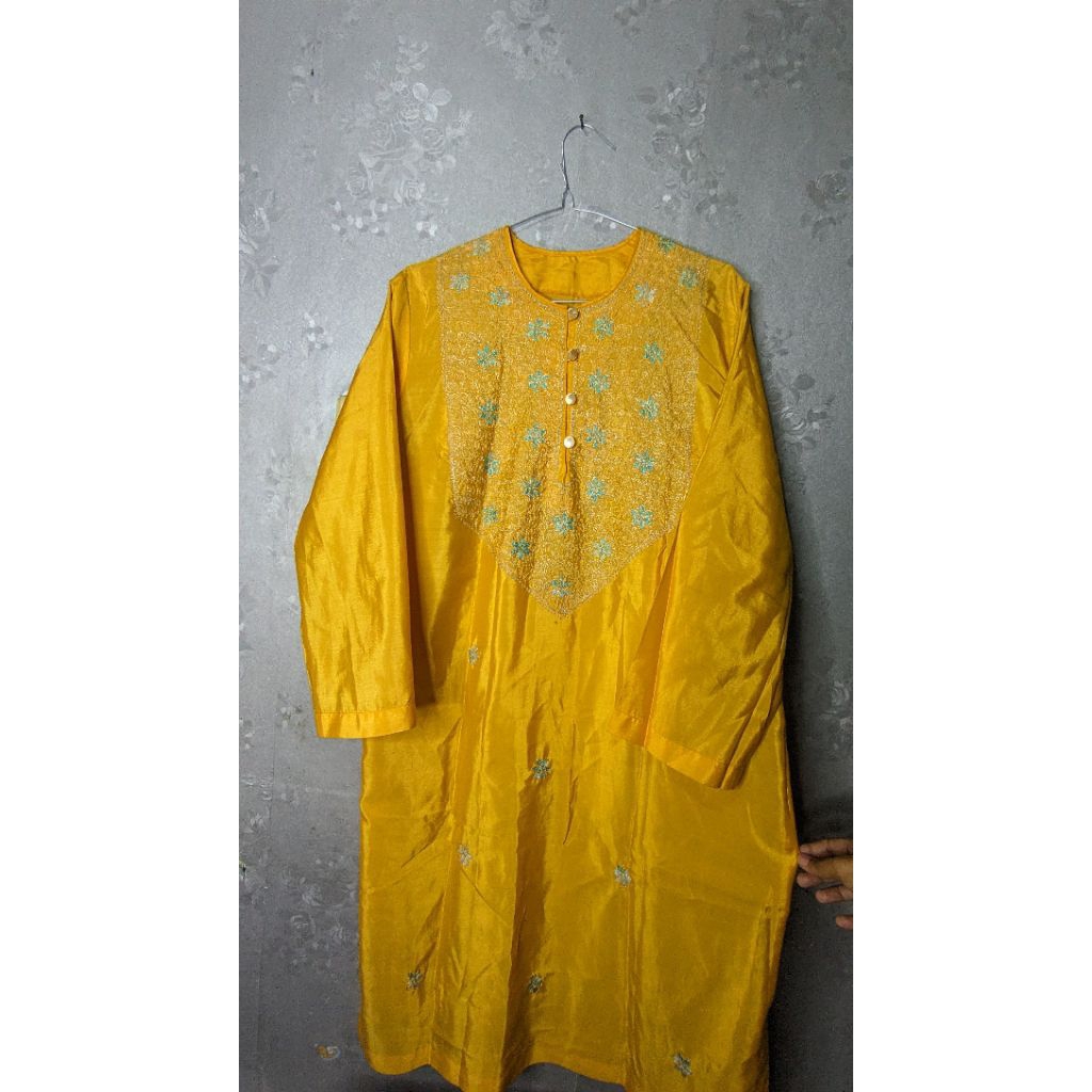 kurti sari India one set