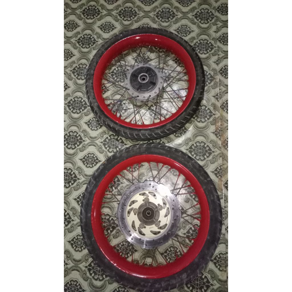 pelek jari-jari depan belakang Set ban copotan Vixion old