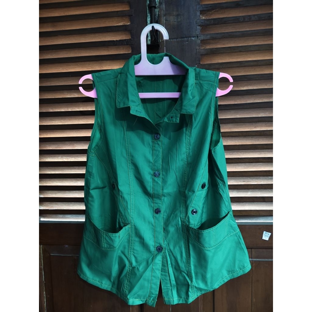vest wanita warna hijau