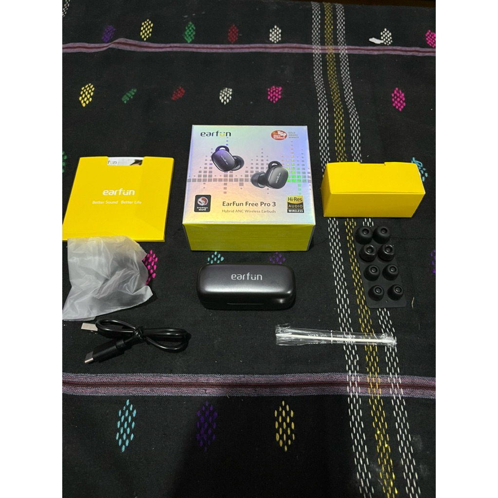 (Preloved) - TWS Earfun Free Pro 3