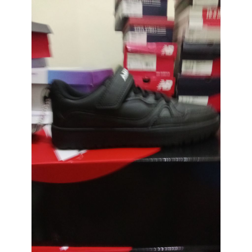 Sepatu sekolah anak Airwalk Dion Jr size 30 SD 34