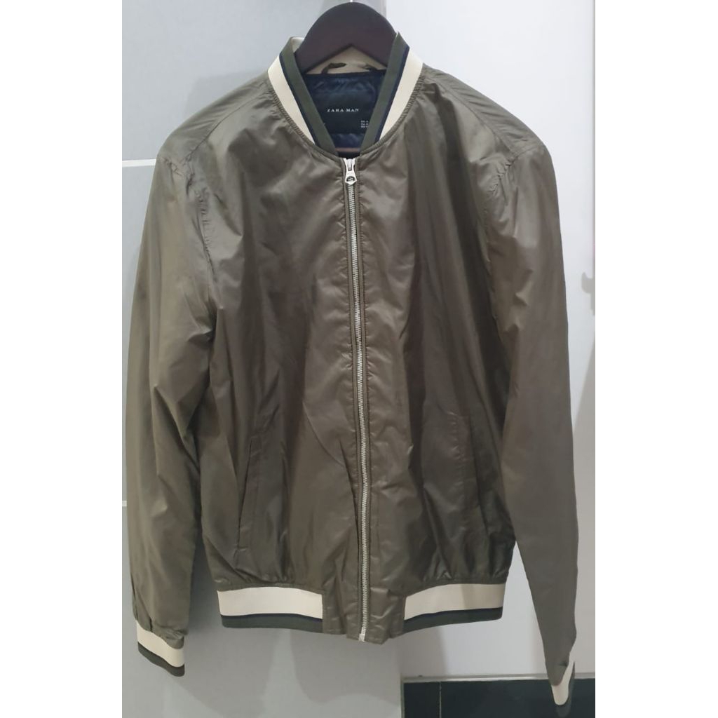 ZARA Jaket Bomber Laki Green Army Preloved
