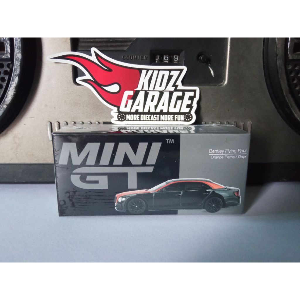 Mini GT Bentley Flying Spur Orange Flame