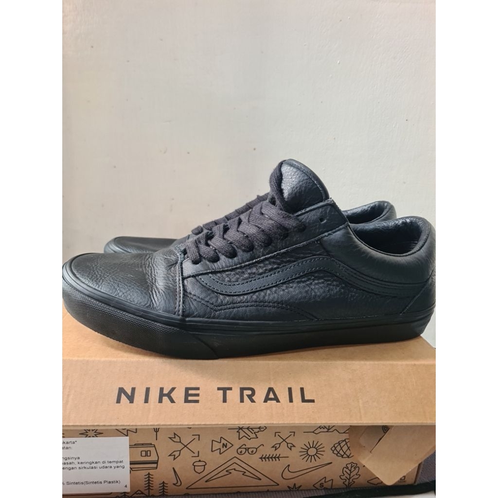 vans old skool leather black size 46