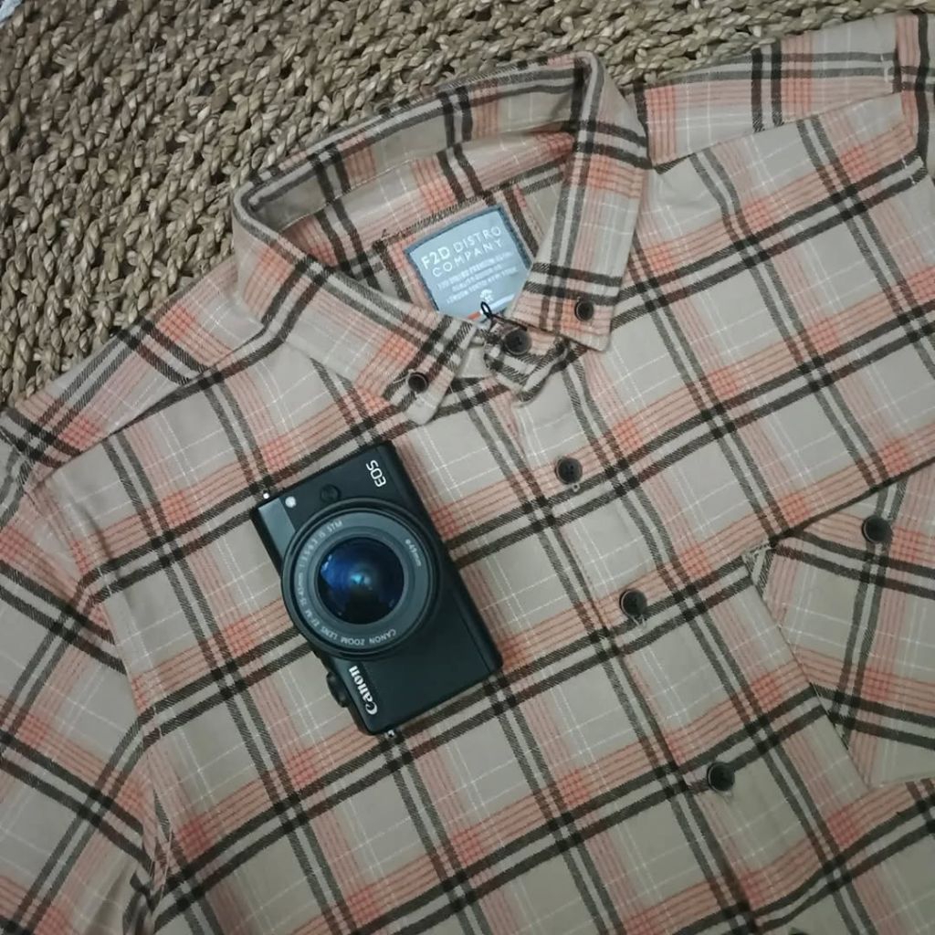 F2D Kemeja Flanel Dark Grey Black Premium Best Seller / flanel/hem pria/ flanel pria/ kemeja flanel/