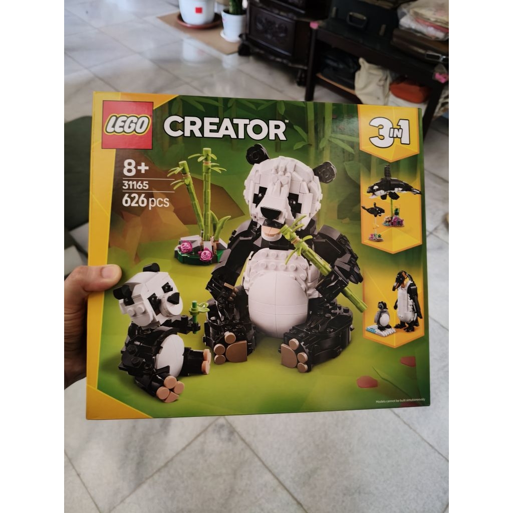 Mainan LEGO Creator 31165 Wild Animals : Panda Family
