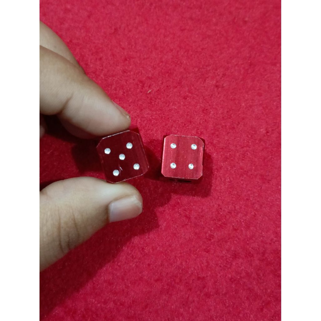 Tutup pentil model Dadu