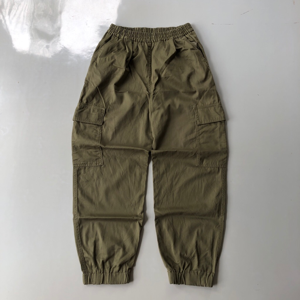 Gu by Uniqlo Cargo Pants