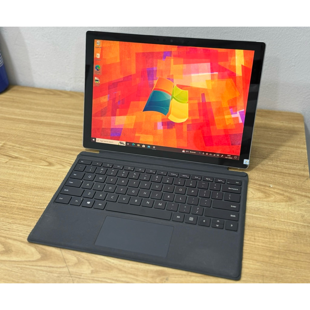 Microsoft Surface Pro 7+, Core i5 gen 11 Ram 8/256GB-Second Mulus