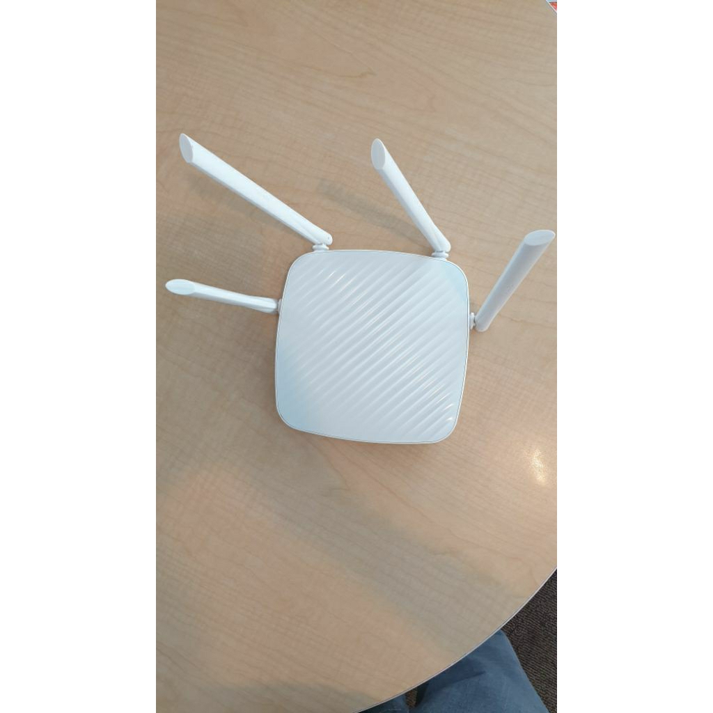 router tenda f9