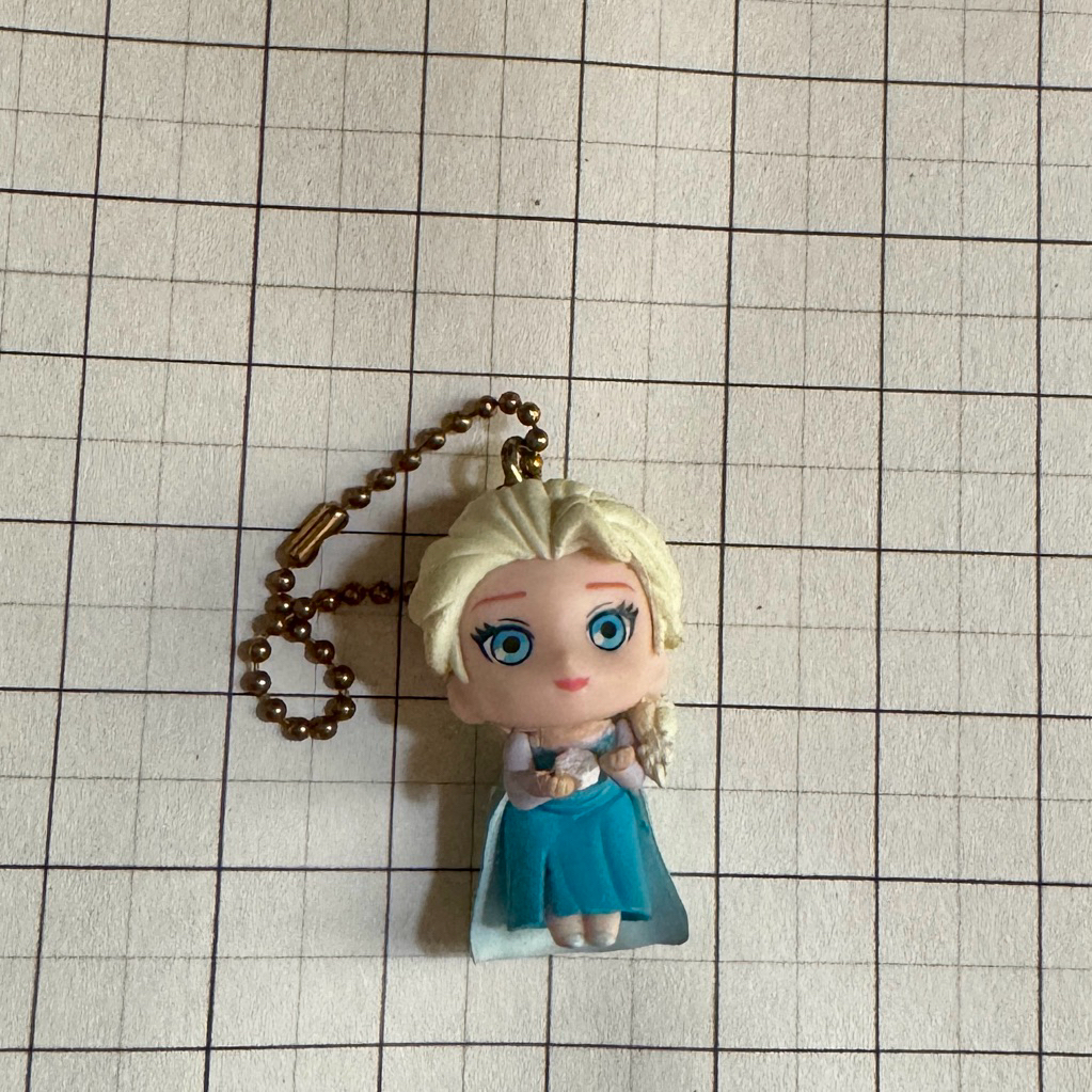 elsa gashapon minifigure ORI