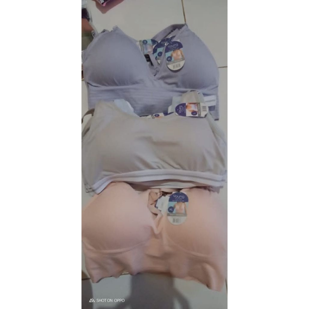 SPORT BRA YOUNG CURVES