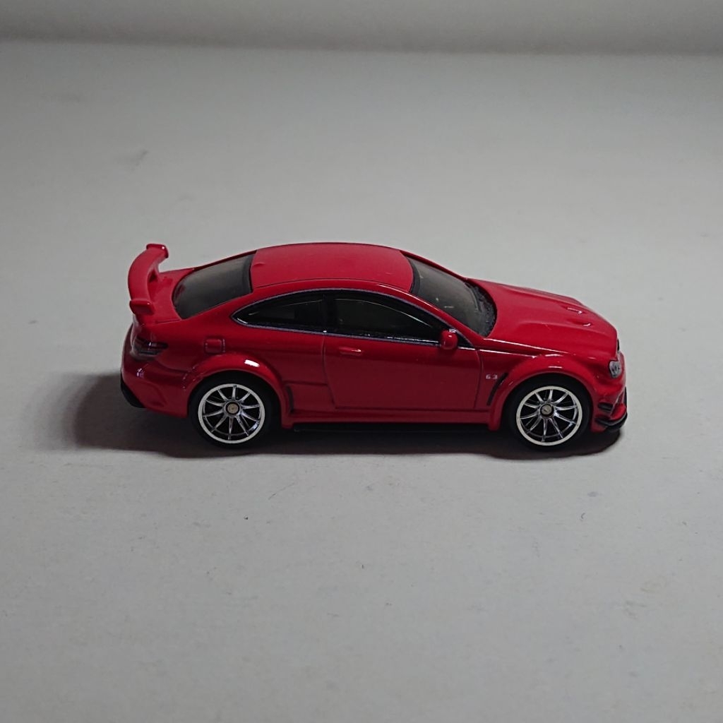 Hotwheels Premium Mercedes Benz C 63 AMG Black Series Red Merah