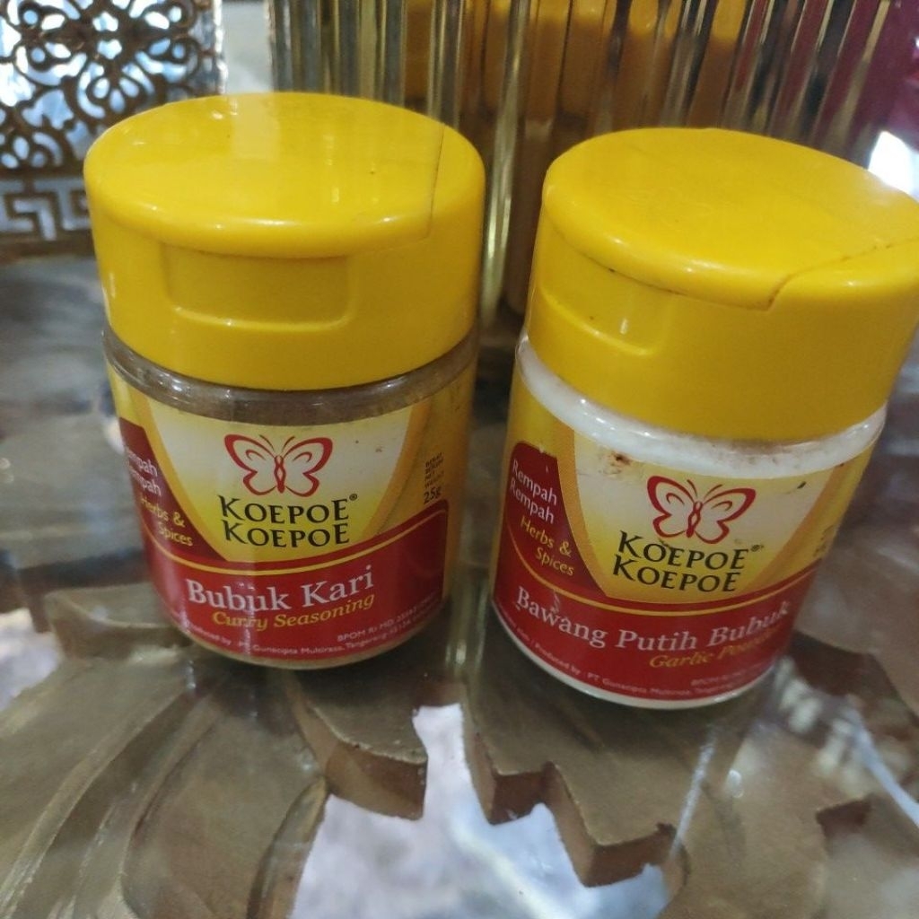 KOEPOE KOEPOE BUBUK KARI DAN BUBUK BAWANG PUTIH