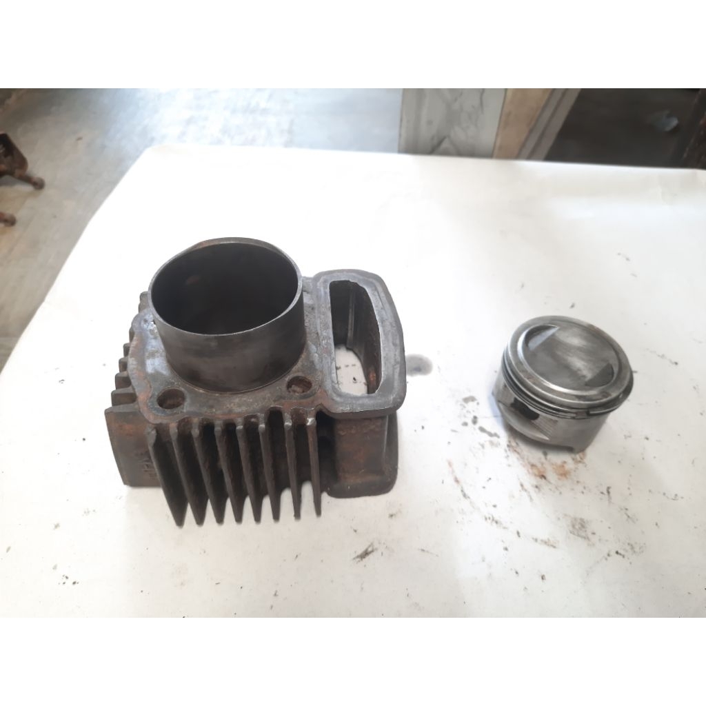 silinder block piston Honda s90 honda astra