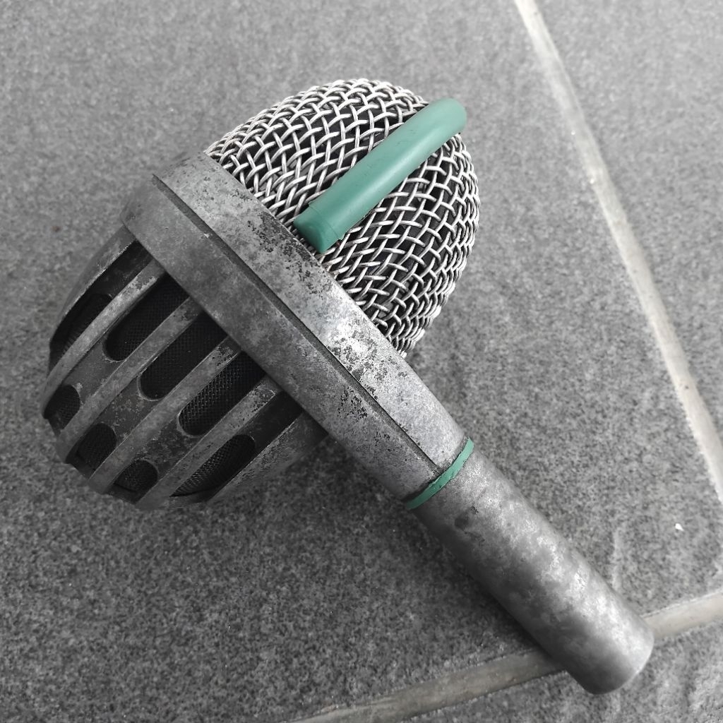 MIC BASS DRUM AKG D112 MADE IN AUSTRIA