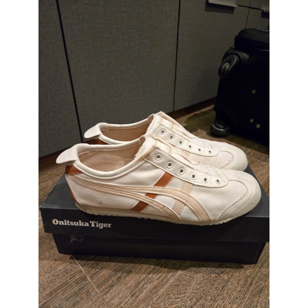 Onitsuka Tiger Wanita