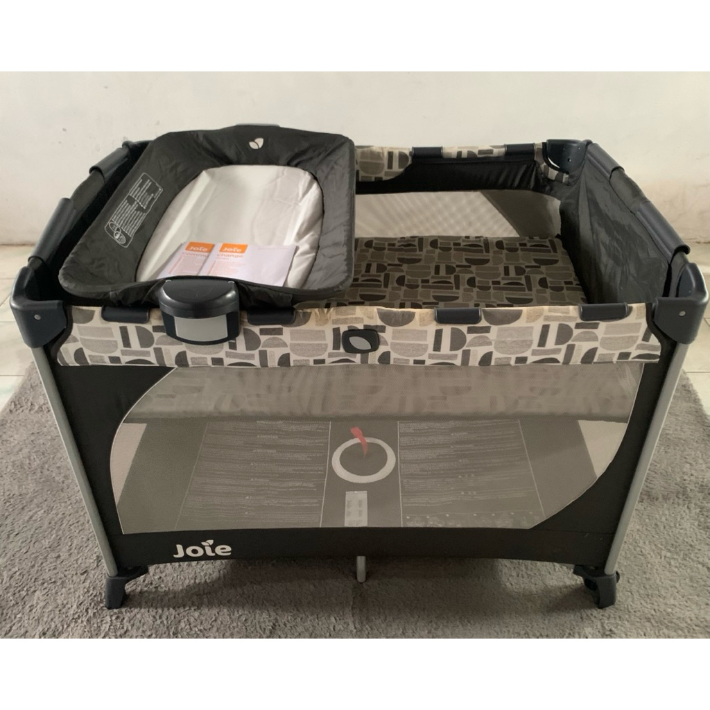 [PRELOVED] Box Bayi JOIE Type Commuter Change Travel Cot