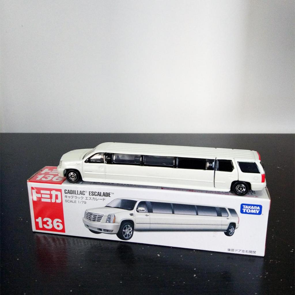 Tomica Long 136 CADILLAC ESCALADE