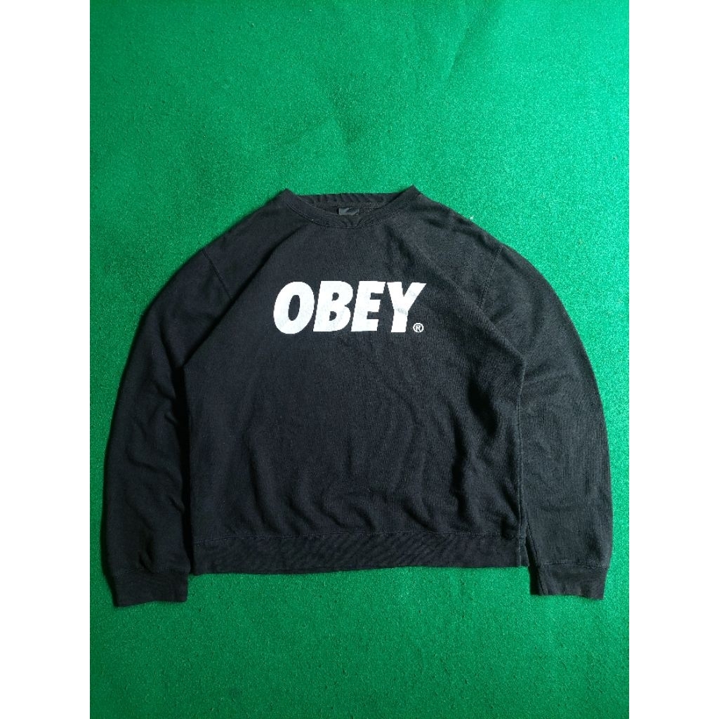 crewneck obey propaganda