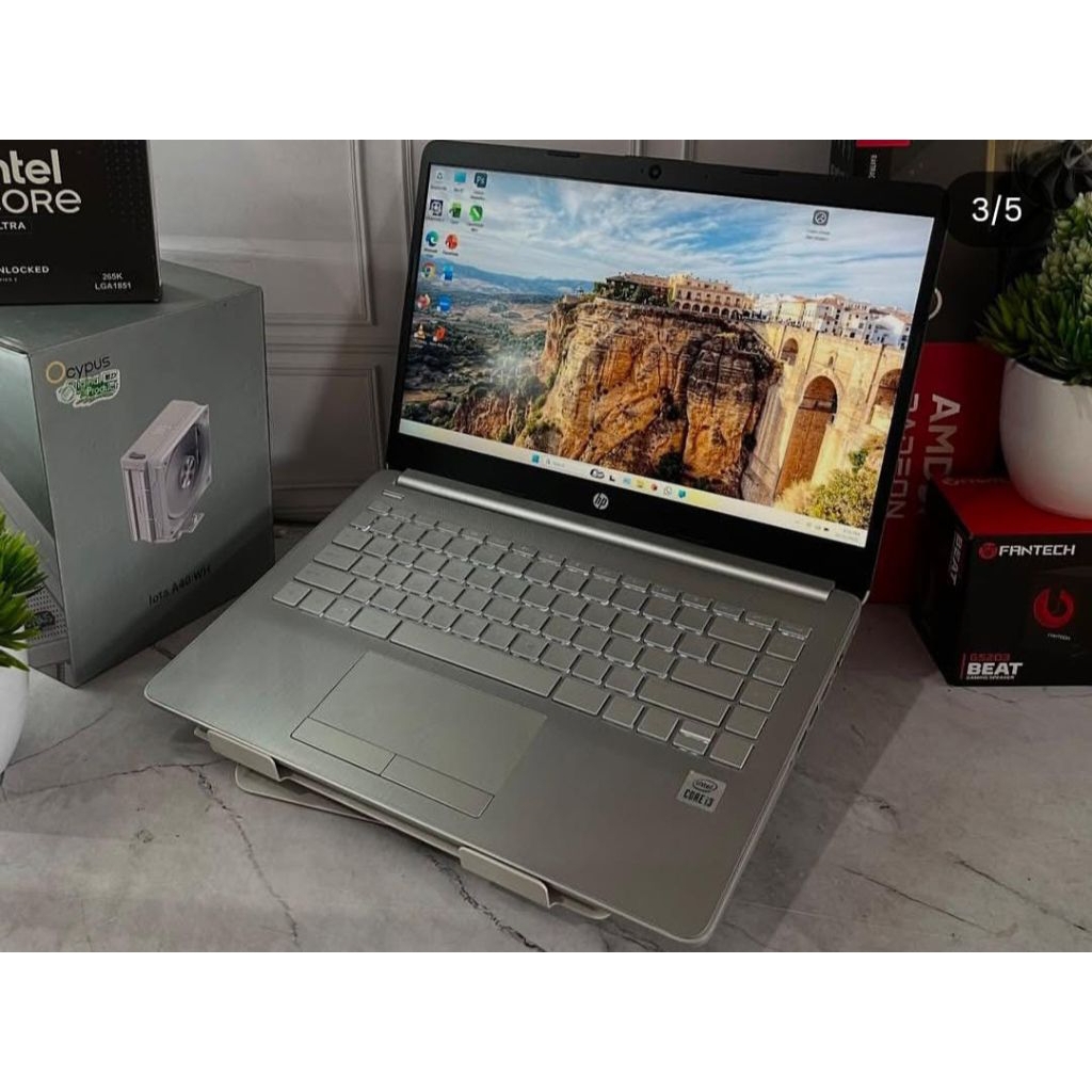 LAPTOP HP 14S core i3 like New