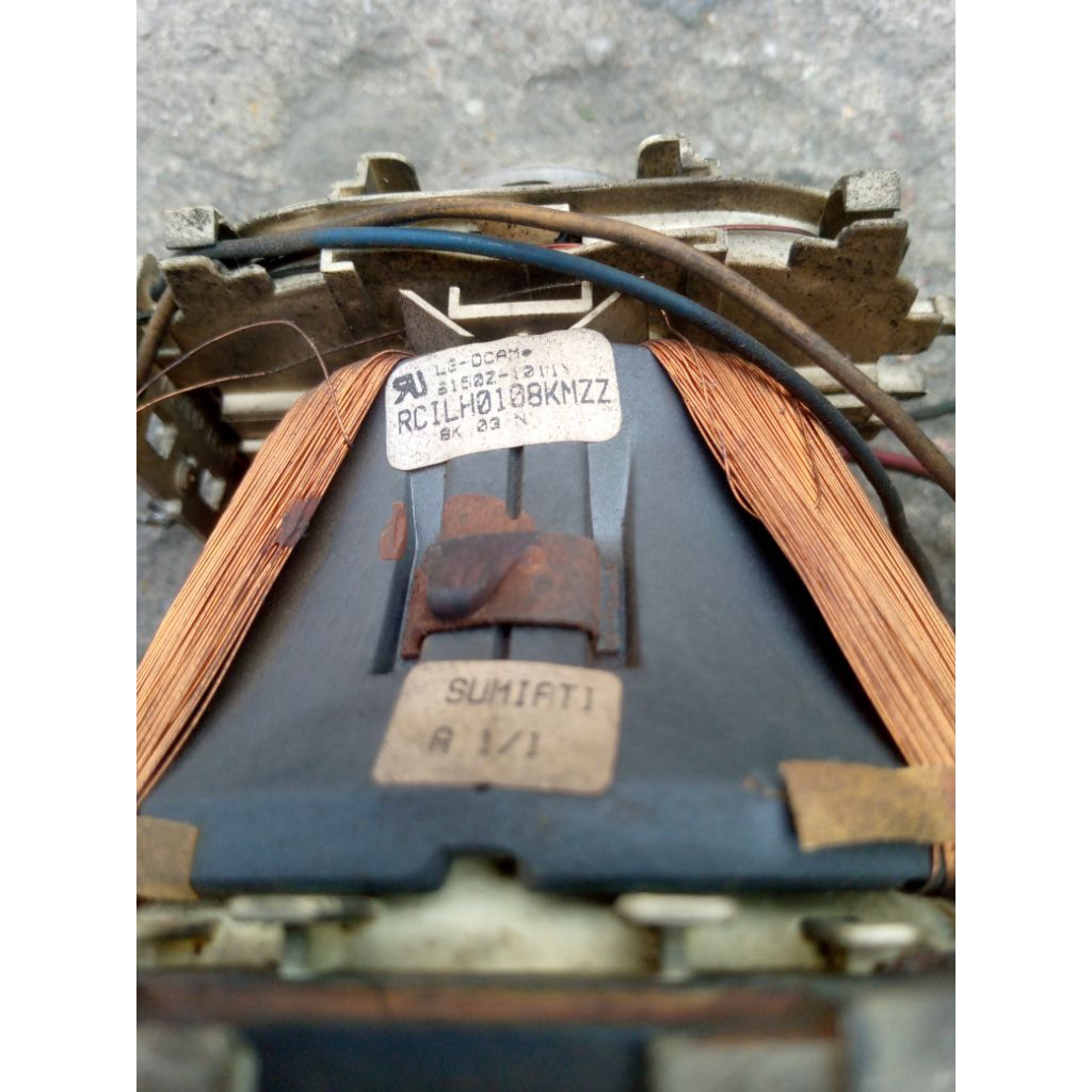 Yoke, konde TV tabung cembung 20inc merk sharp, normal.