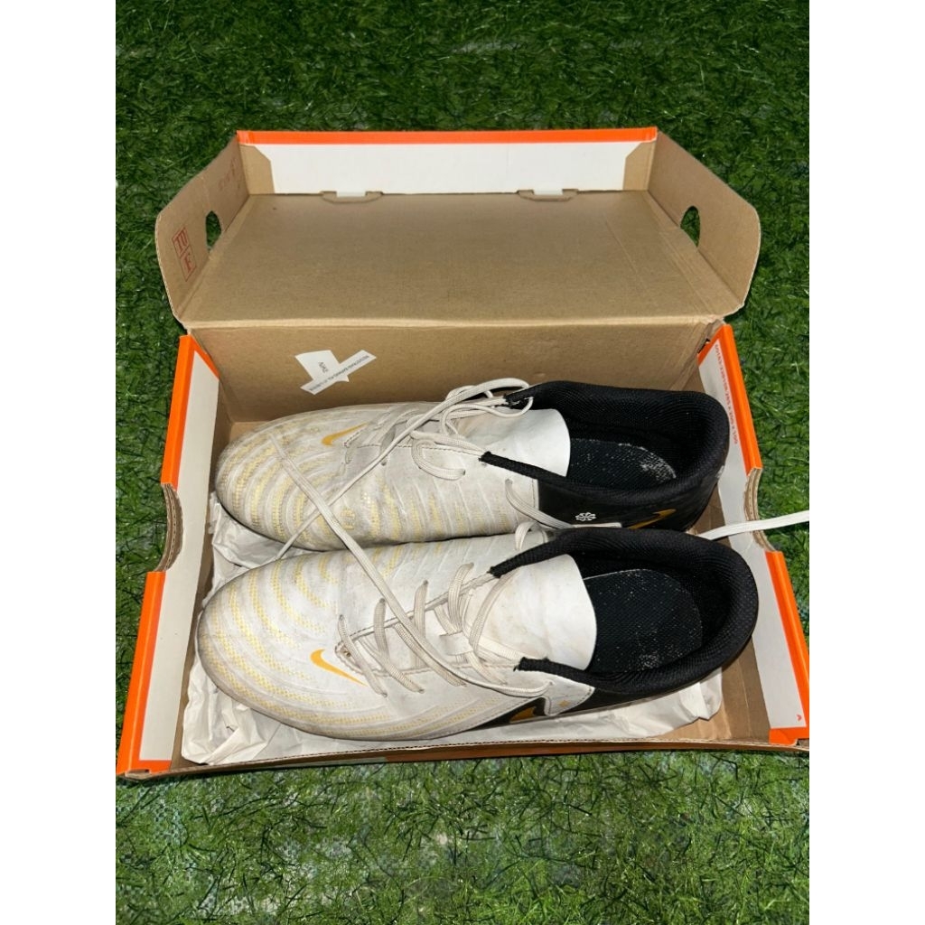 NIKE GX PHANTOM 2 100% ORIGINAL SECOND SIZE 42 / 26.5cm