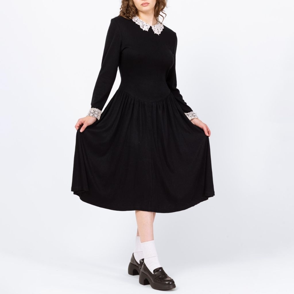 Liz Lisa Gaun Vintage Panjang Dengan Ikat Pinggang Warna Navy (Hitam Stock Kosong)