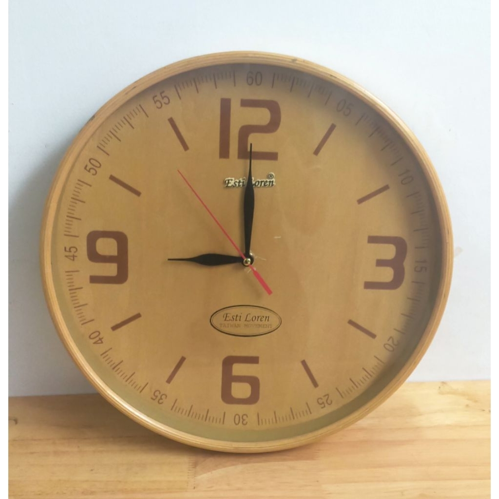 Jam Dinding Esti Lorent Kayu Aesthetic Normal Kinetik