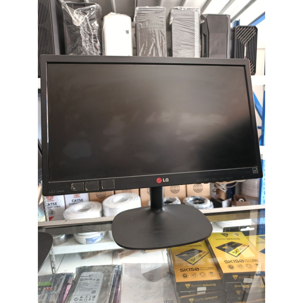Monitor Second 20Inch Merek LG