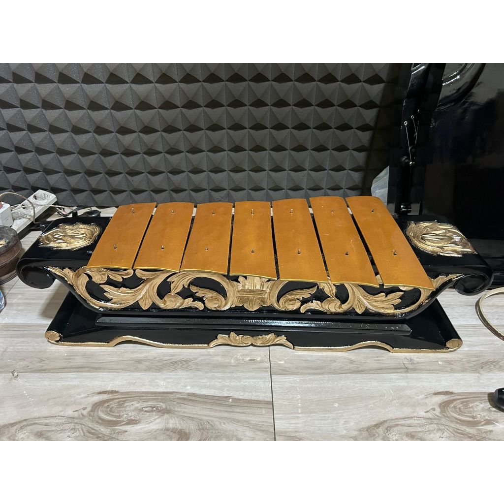Saron Gamelan Saron Panerus/Demung 7 Bilahan Besi