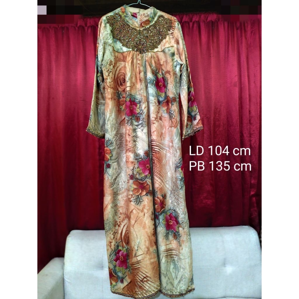 Gamis pesta preloved