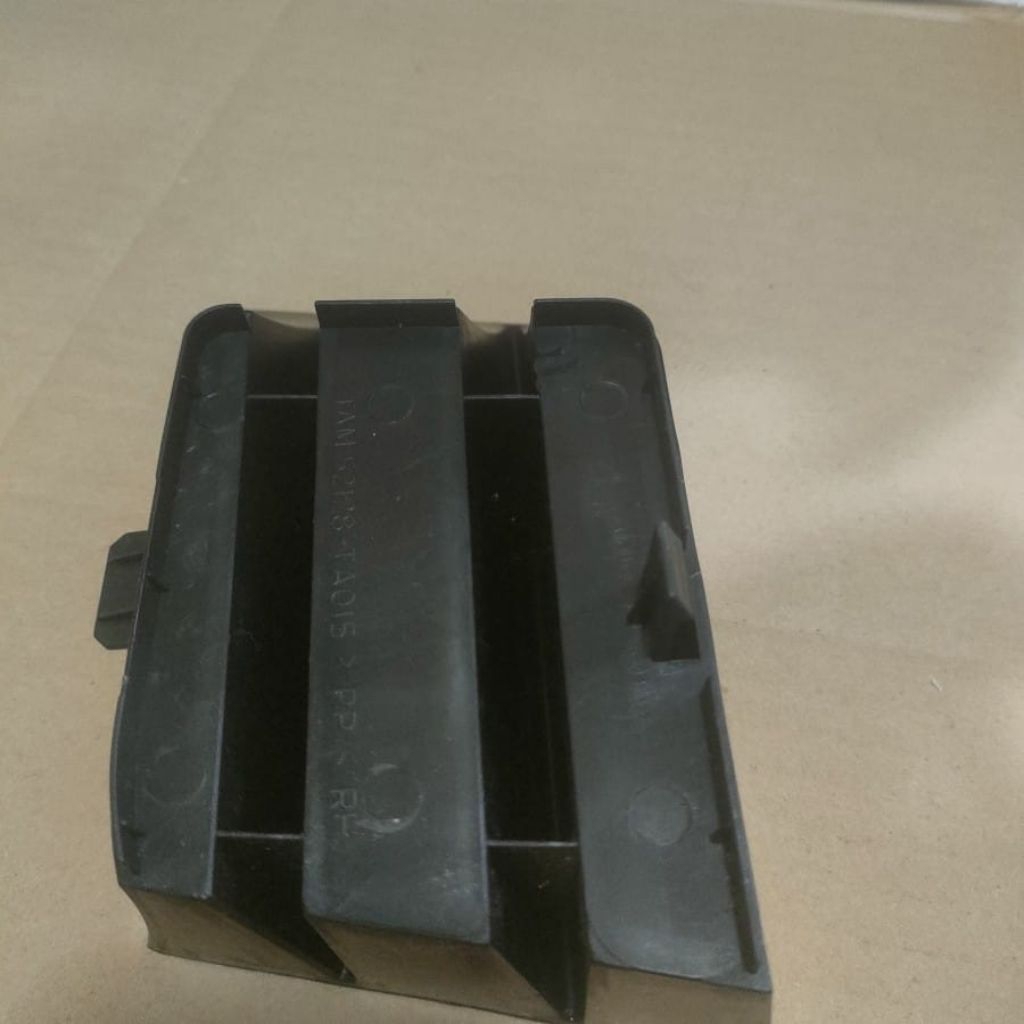 tutup bemper depan mobil Avanza Xenia original