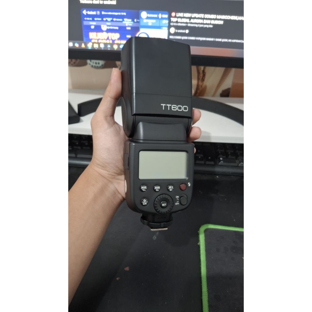 FLASH GODOX TT600 -  SECOND LIKE NEW