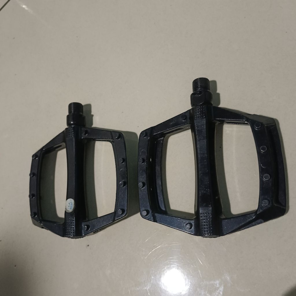 Pedal polygon Razor X