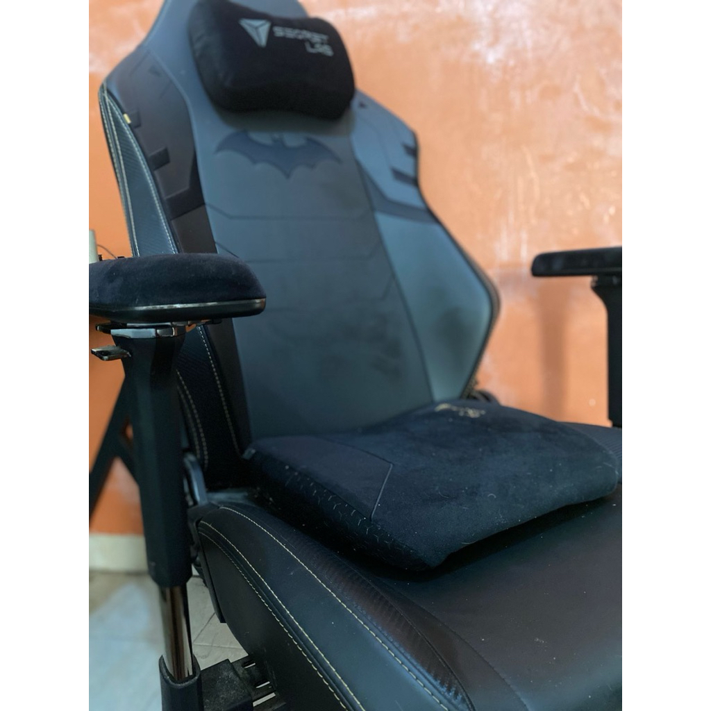 Secretlab batman series gaming chair+accs