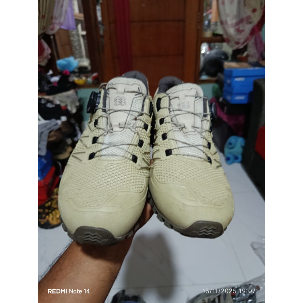 sepatu outdoor second kolon sport Gore-tex