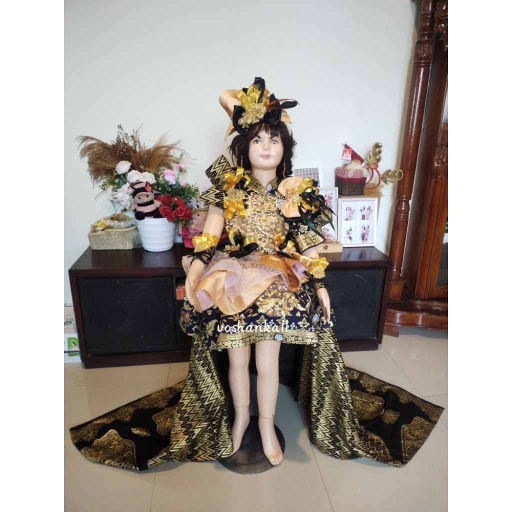 Dress glamour anak batik Nusantara wastra Prada gunungan