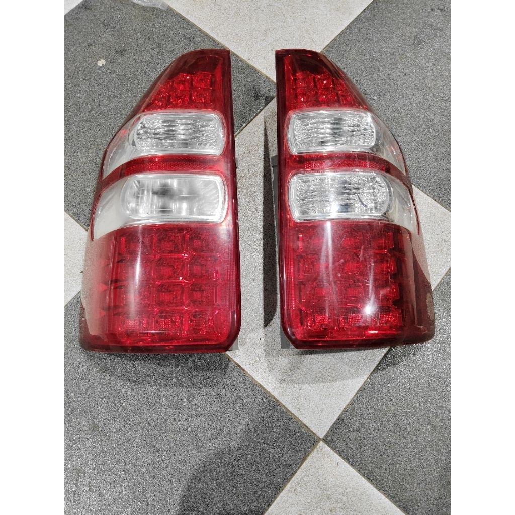 stoplamp lampu belakang toyota nav1 nav 1 original
