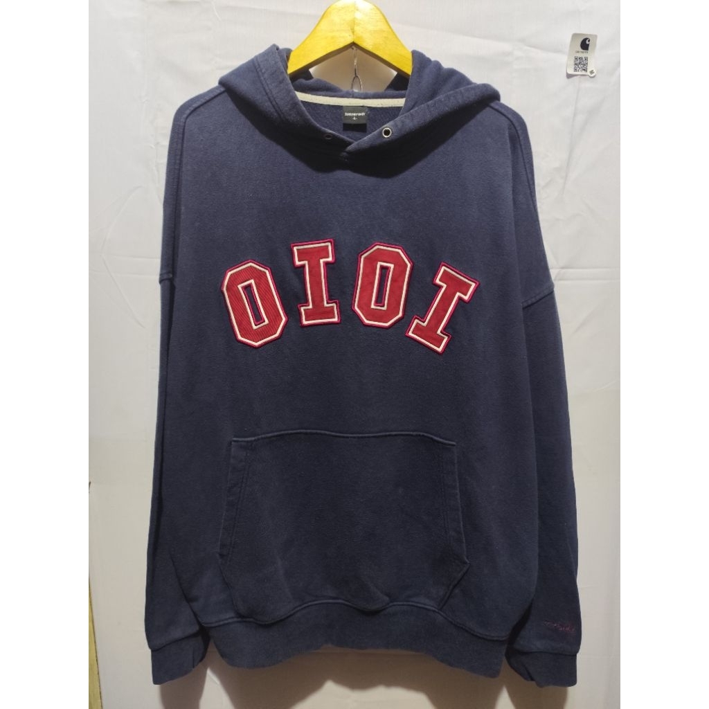5252 BY OO HOODIE