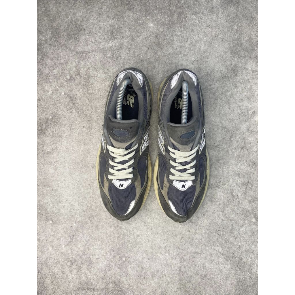 Sepatu Second NB 2002r