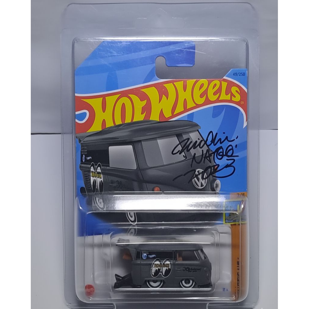 Hot Wheels Kool Kombi Grey Sign Sige Mooneyes