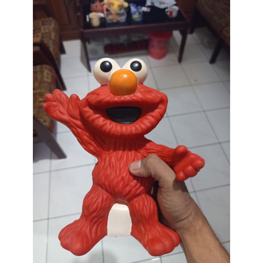 Mainan Bekas/preloved elmo sesame street ori