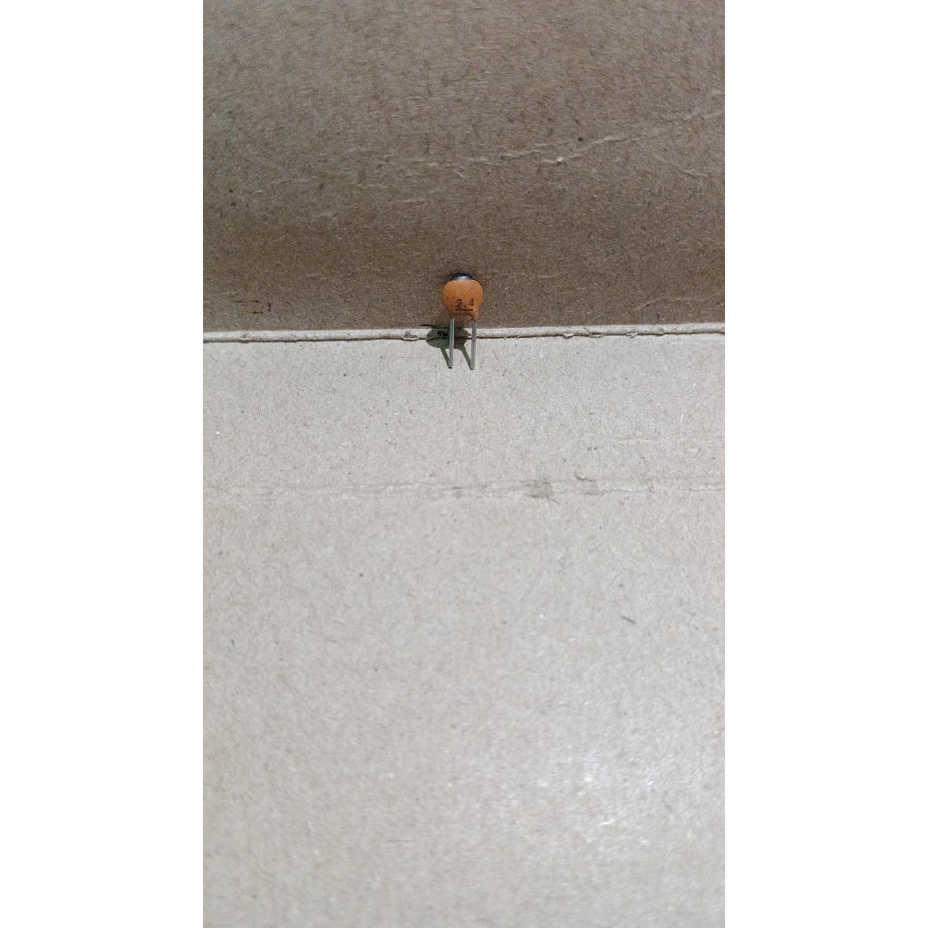 6014 kapasitor capacitor mnii keramik ceramic 2.4pf 2,4pf 2.4 2,4 pf