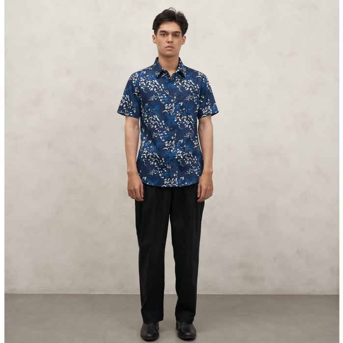 bateeq Kemeja Pria Lengan Pendek Slimfit Bahan Katun Motif Amritaya